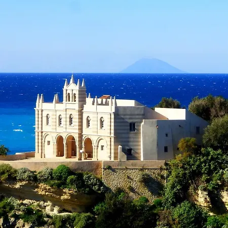 Semesterbostad Destito Tropea